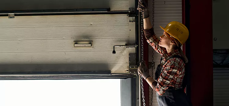 Addressing Common Garage Door Stoppage Issues in Fleming Island, FL